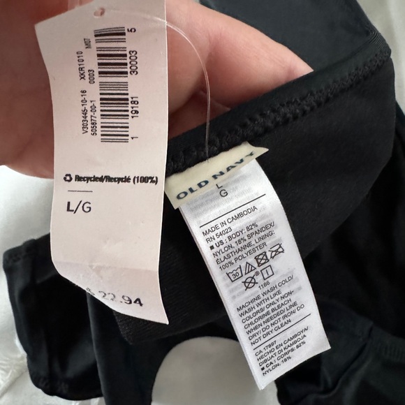 Black Bikini - Picture 7 of 8